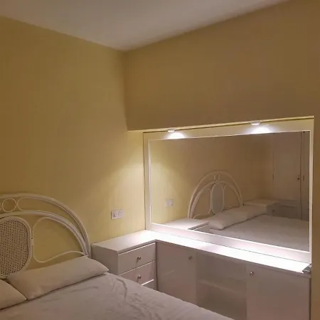 Mar I Vent Costabravasi Апартаменти *